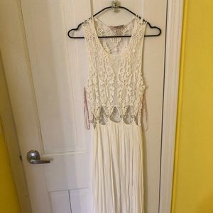 Forever 21 White Lace Maxi Dress